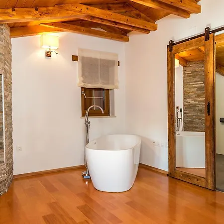 Sagri - Heated Pool Villa Zagrici