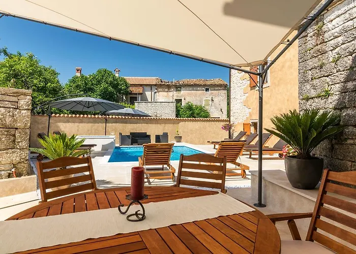 Villa Sagri - Heated Pool *